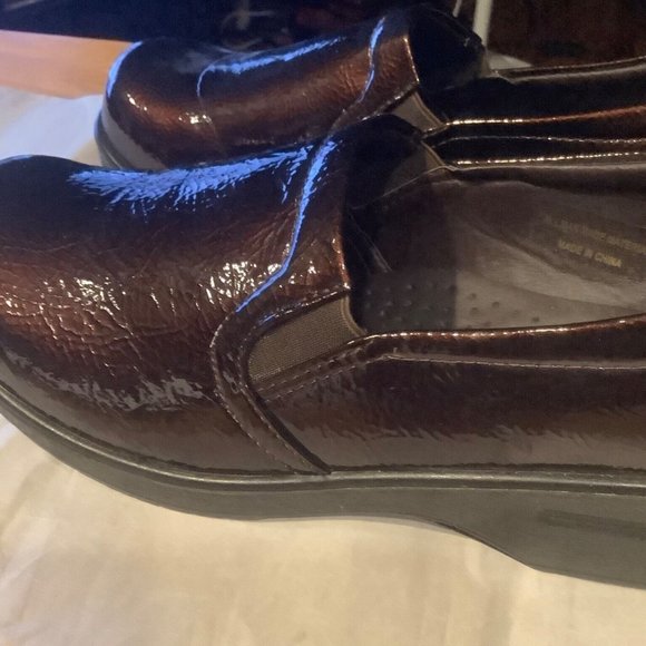 Women Rasoli Brown Loafers - Picture 1 of 6